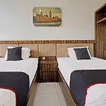 Super Oyo Collection O 92277 Setra Priangan Guest House