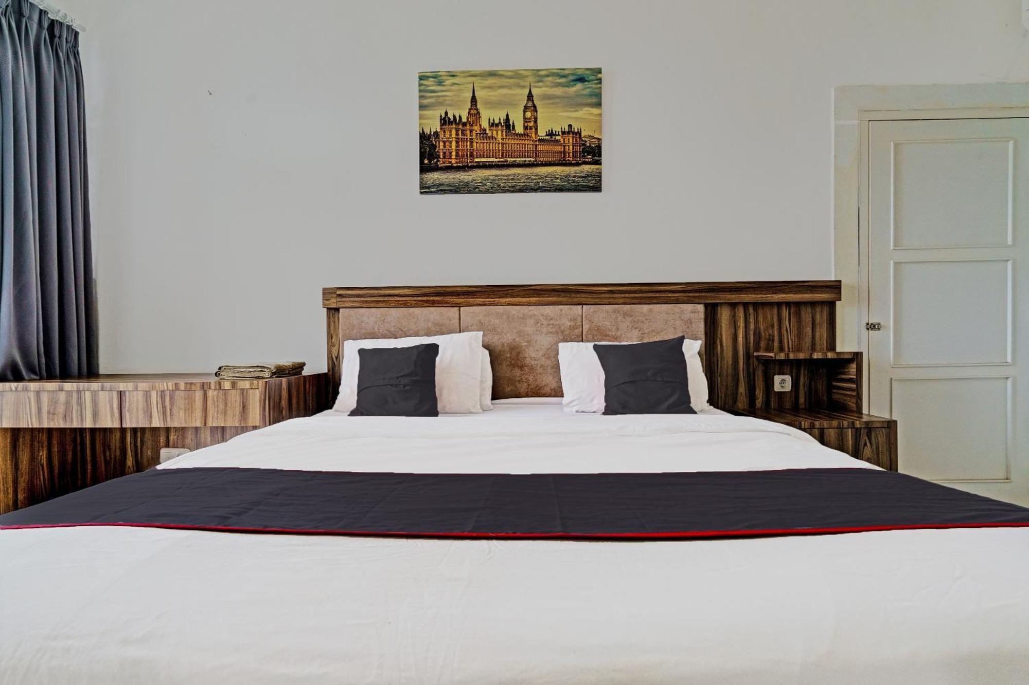 Hotel Super Oyo Collection O 92277 Setra Priangan