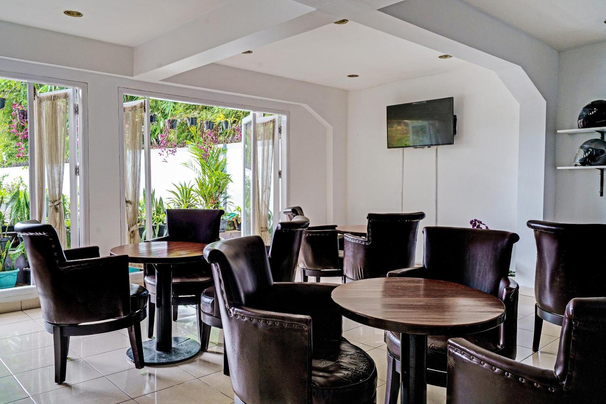 Hotel Super Oyo Collection O 92277 Setra Priangan 3*