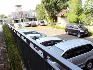 Super Oyo Collection O 92277 Setra Priangan 3* Bandung